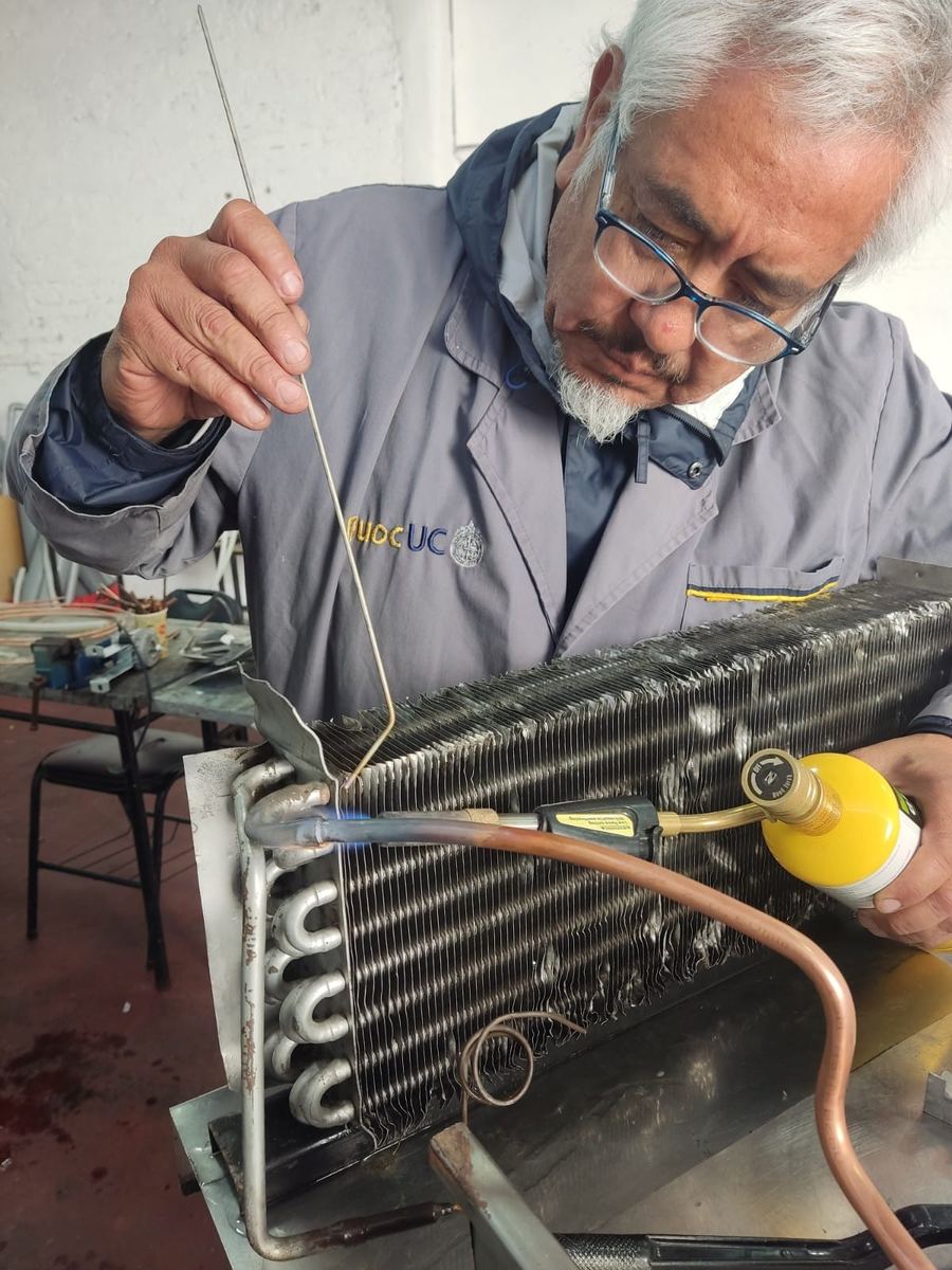 Equipo de Calor & Frío Industrial en terreno